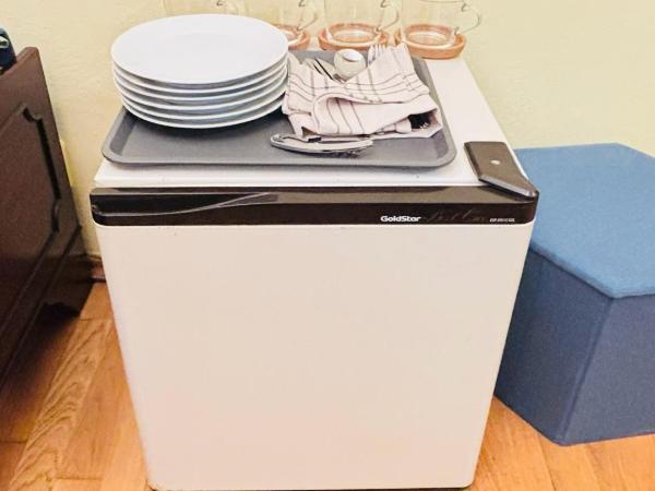 Rabbit's Loft - 2 Bedrooms, Theme Room, Free Parking : photo 3 de la chambre appartement loft 2 chambres