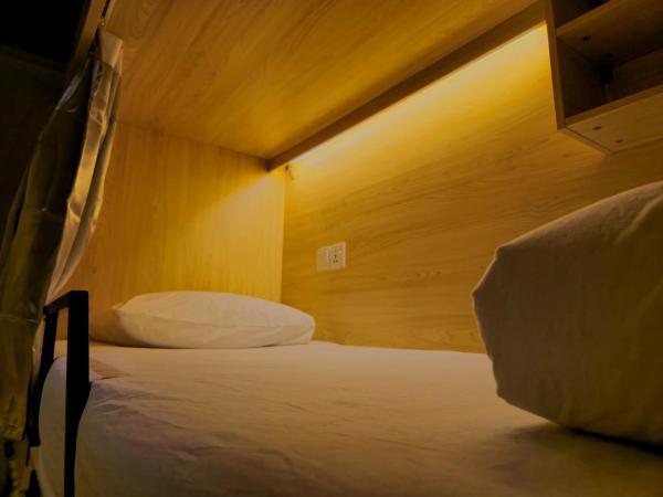 Travelogue Guest House : photo 4 de la chambre lit superposé dans dortoir pour femmes