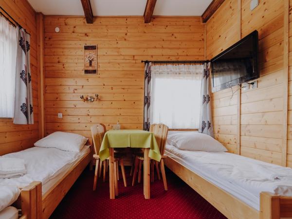OSW Moszczeniczanka : photo 2 de la chambre chambre quadruple avec salle de bains privative