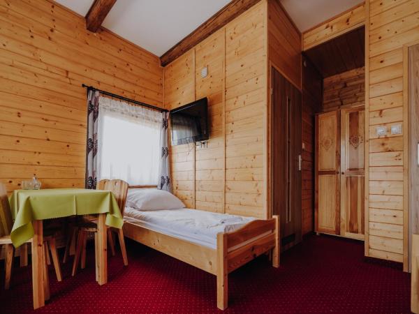 OSW Moszczeniczanka : photo 1 de la chambre chambre quadruple avec salle de bains privative