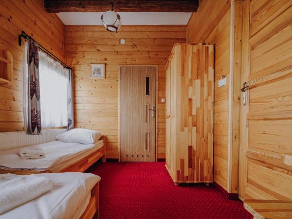 OSW Moszczeniczanka : photo 2 de la chambre chambre triple avec salle de bains