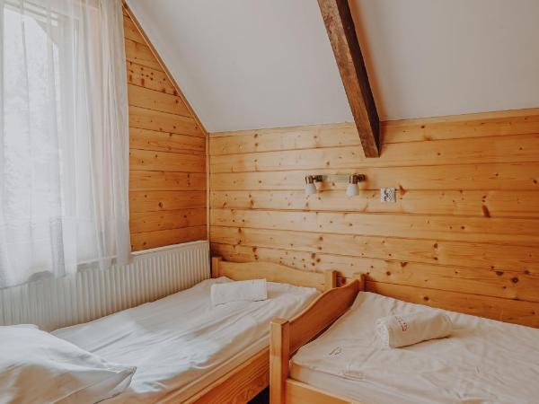 OSW Moszczeniczanka : photo 9 de la chambre chambre familiale avec salle de bains privative