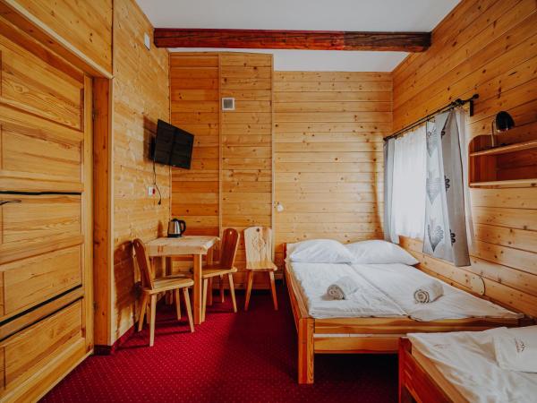 OSW Moszczeniczanka : photo 10 de la chambre chambre triple avec salle de bains
