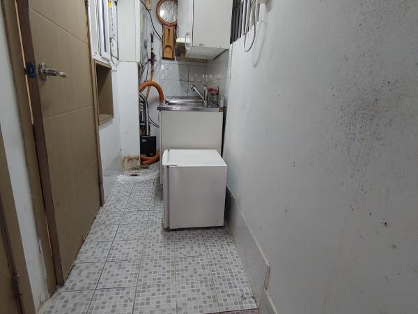 White House Seoul : photo 5 de la chambre chambre simple avec toilettes et douche communes