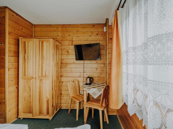 OSW Moszczeniczanka : photo 5 de la chambre chambre double avec salle de bains privative