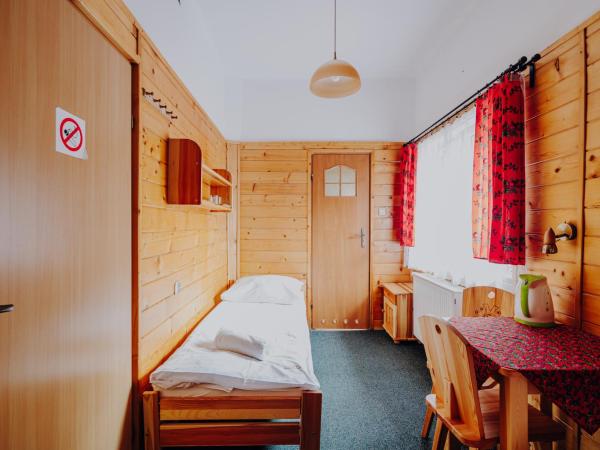 OSW Moszczeniczanka : photo 4 de la chambre chambre lits jumeaux avec salle de bains privative