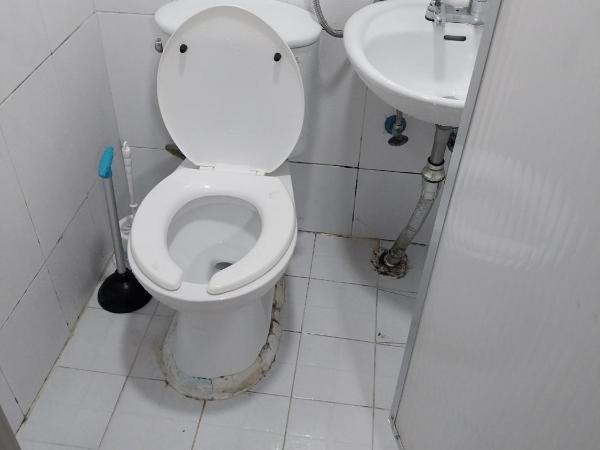 White House Seoul : photo 7 de la chambre chambre simple avec toilettes et douche communes