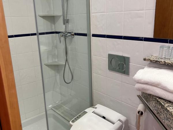 Vehí : photo 1 de la chambre chambre lits jumeaux