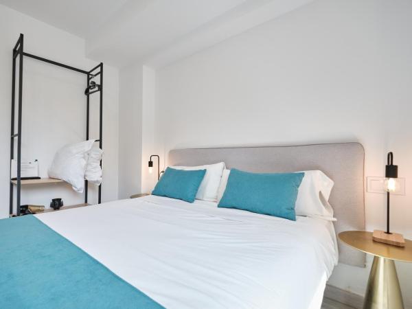 Hotel Pombal Rooms : photo 5 de la chambre chambre double ou lits jumeaux supérieure avec vue sur ville