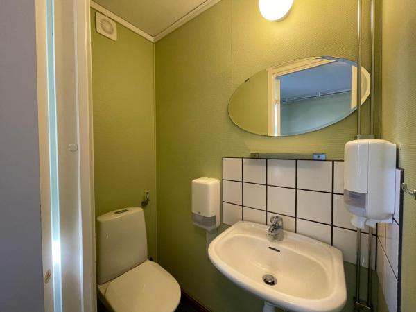 Turistgården Norrköping : photo 4 de la chambre chambre simple avec toilette privative