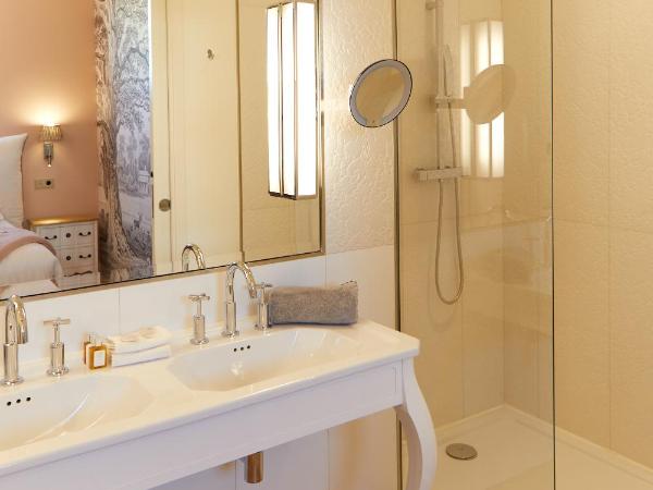 Maison Blanche Chartres - Maison d'hôtes 5 étoiles : photo 1 de la chambre chambre deluxe