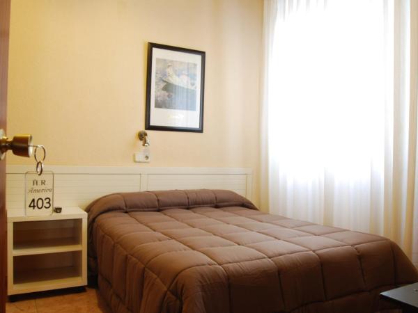 Hostal America : photo 2 de la chambre chambre simple