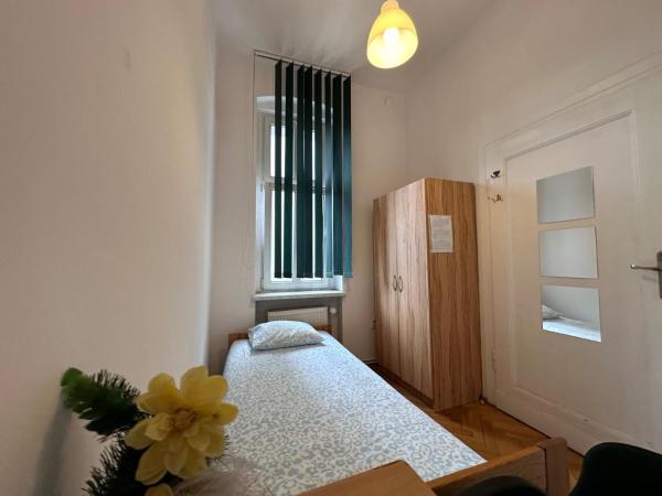 İonia-Stary Rynek : photo 1 de la chambre petite chambre simple