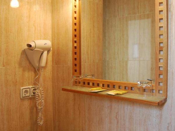 Hostal America : photo 3 de la chambre chambre triple