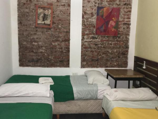 Hotel Chipre : photo 4 de la chambre chambre double standard avec salle de bains commune