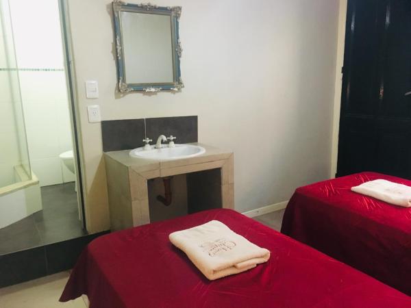 Hotel Chipre : photo 6 de la chambre chambre triple avec salle de bains privative