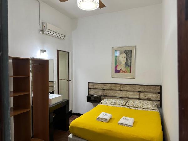 Hotel Chipre : photo 3 de la chambre chambre triple avec salle de bains privative