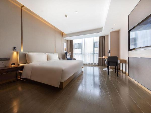 Atour Hotel Guangzhou Baiyun New Town Jiangxia Metro Station : photo 1 de la chambre jimu double room with city view