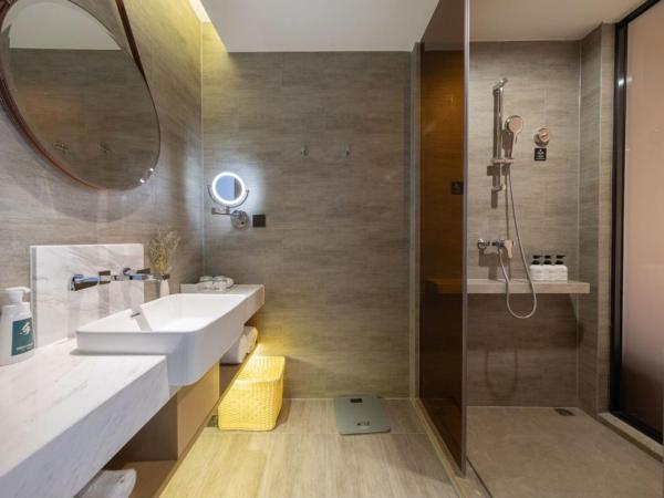 Atour Hotel Guangzhou Baiyun New Town Jiangxia Metro Station : photo 2 de la chambre jimu double room with city view