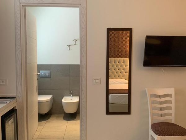 Nuova Opera Rooms : photo 7 de la chambre chambre double ou lits jumeaux - vue sur ville