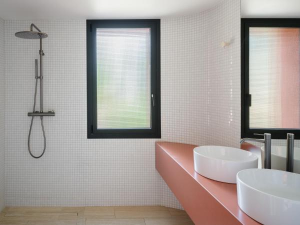 Maison Nova - Boutique Hôtel & Spa : photo 3 de la chambre fauvisme - chambre double avec jardin privé