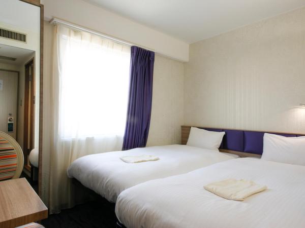 Hotel Keihan Tenmabashi : photo 2 de la chambre petite chambre lits jumeaux - non-fumeurs