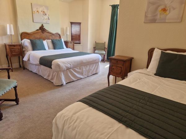 The Newlands : photo 2 de la chambre chambre triple avec douche