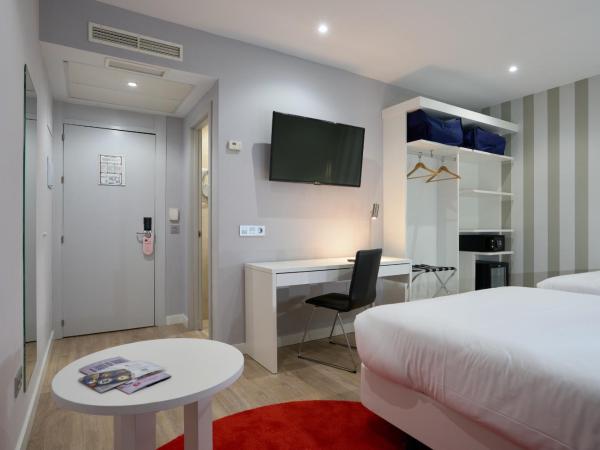 Hotel Pasarela : photo 4 de la chambre chambre familiale deluxe