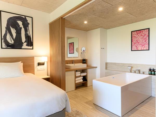 voco Beaune , Cité des Vins by IHG : photo 2 de la chambre suite 1 chambre avec balcon