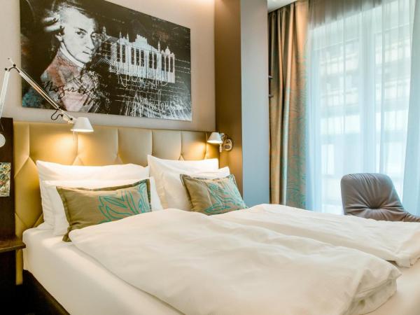 Motel One Salzburg-Mirabell : photo 2 de la chambre chambre double standard