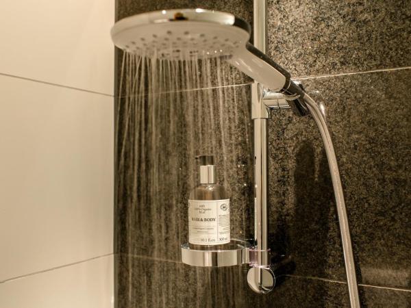 Motel One Wien-Hauptbahnhof : photo 7 de la chambre chambre lit queen-size