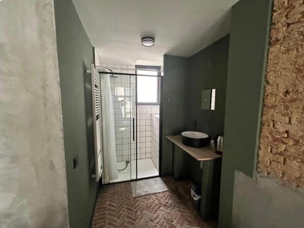 Cosy room in Antwerp City : photo 2 de la chambre appartement