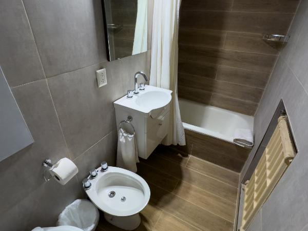 HOTEL DINKO : photo 4 de la chambre chambre double ou lits jumeaux