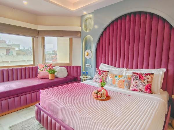 Hotel Sarang Palace - Boutique Stays : photo 1 de la chambre panoramic view room with day bed