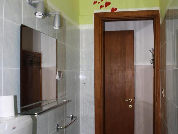 Albergo Avalon : photo 10 de la chambre chambre triple