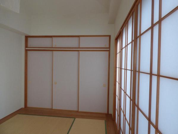 Guesthouse Hyakumanben Cross : photo 5 de la chambre chambre triple Économique avec salle de bains commune