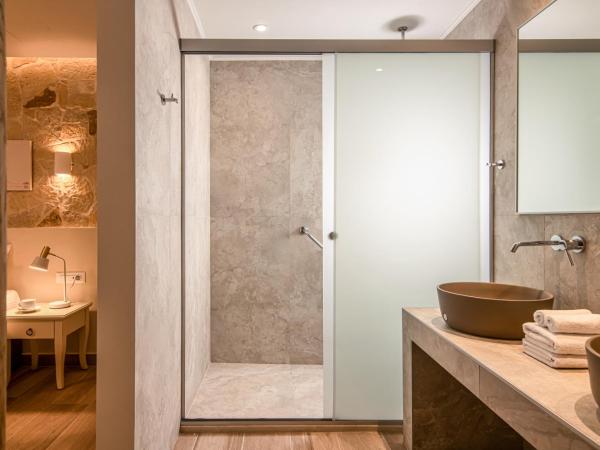 Lofos Apartments : photo 4 de la chambre suite avec piscine privée