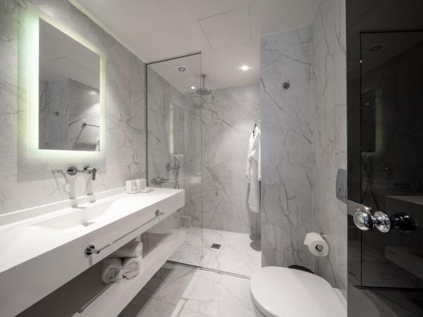 Azur Hotel : photo 6 de la chambre suite junior