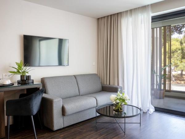 Azur Hotel : photo 4 de la chambre suite junior