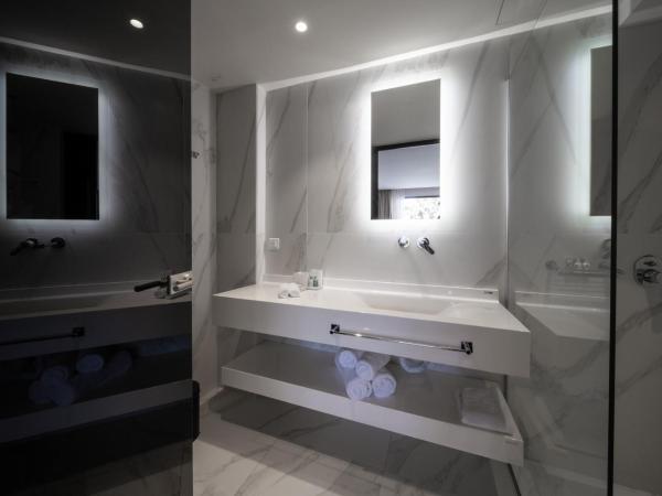 Azur Hotel : photo 10 de la chambre suite décloisonnée au dernier Étage