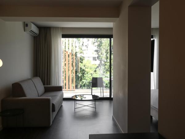 Azur Hotel : photo 2 de la chambre suite décloisonnée au dernier Étage