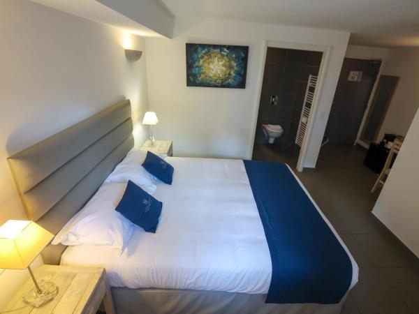 Best Western Hotel Casa Bianca : photo 3 de la chambre chambre lit queen-size avec douche à l'italienne accessible en fauteuil roulant