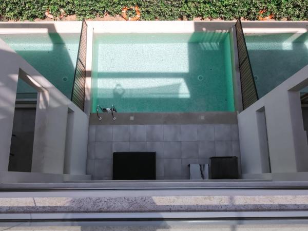 Azur Hotel : photo 9 de la chambre suite de luxe avec piscine privée