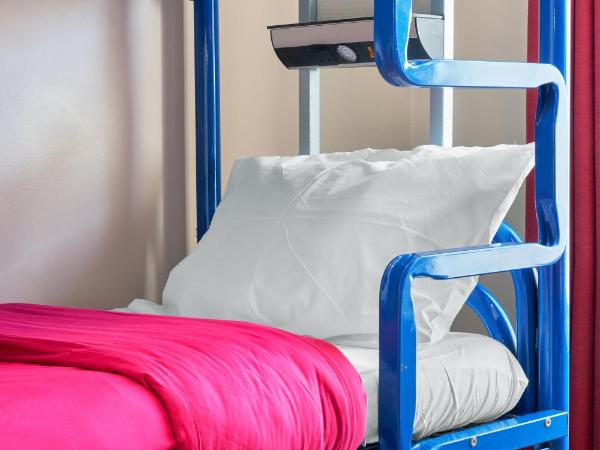 Abigail's Hostel : photo 4 de la chambre 1 lit dans un dortoir de 6 lits avec salle de bains