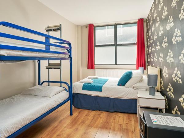 Abigail's Hostel : photo 2 de la chambre chambre lits jumeaux avec salle de bains privative