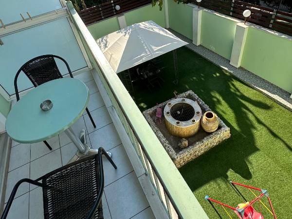 Hotel Nevada Kalamata : photo 2 de la chambre chambre double avec balcon