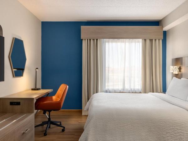 Holiday Inn Express Hotel & Suites Indianapolis W - Airport Area, an IHG Hotel : photo 3 de la chambre hébergement lit king-size standard