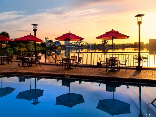 Ramada Plaza by Wyndham Orlando Resort & Suites Intl Drive : photo 7 de la chambre luxury two bedroom suite (no resort fee)