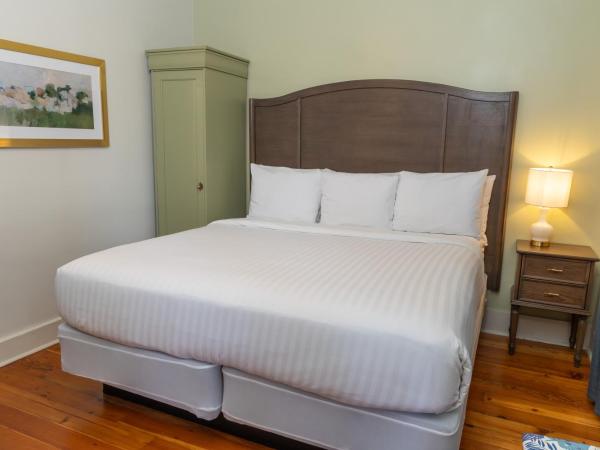 Inn on St. Ann, a French Quarter Guest Houses Property : photo 2 de la chambre chambre lit queen-size deluxe
