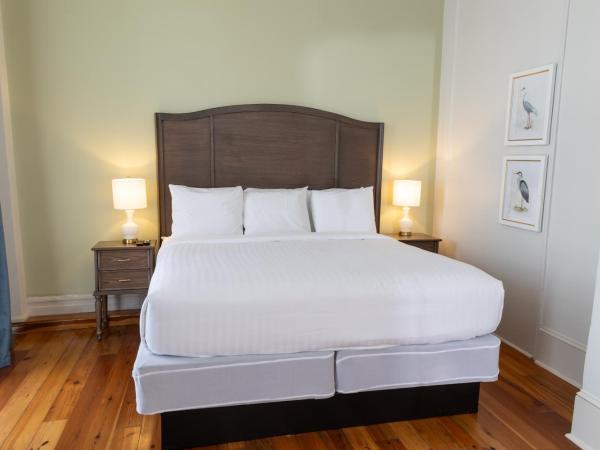 Inn on St. Ann, a French Quarter Guest Houses Property : photo 8 de la chambre chambre lit king-size deluxe